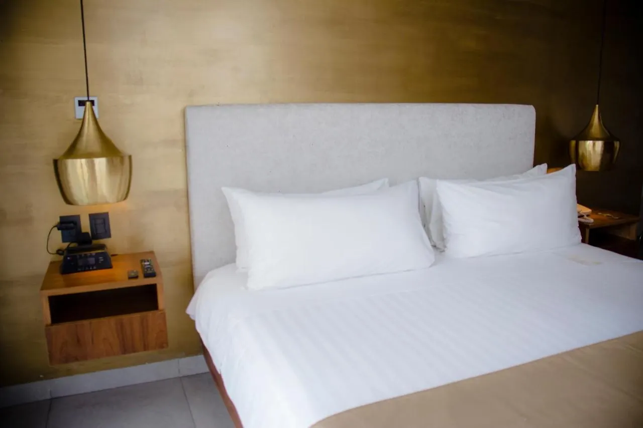 It Boutique Hotel & Restaurant Playa del Carmen