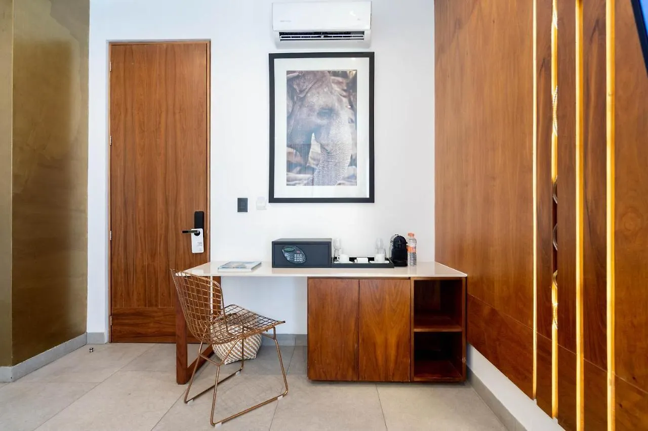 It Boutique Hotel & Restaurant Playa del Carmen