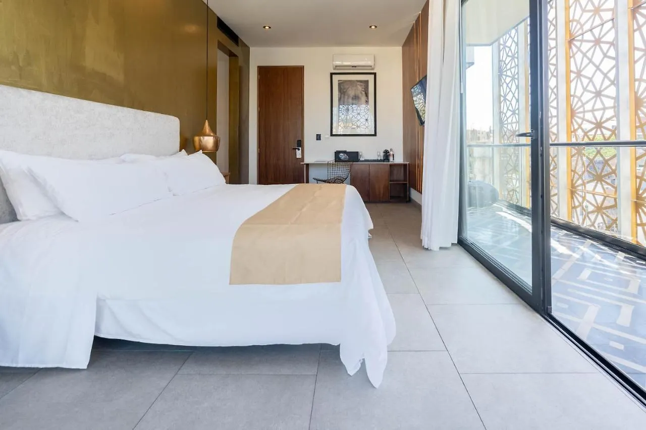 It Boutique Hotel & Restaurant Playa del Carmen 5*,
