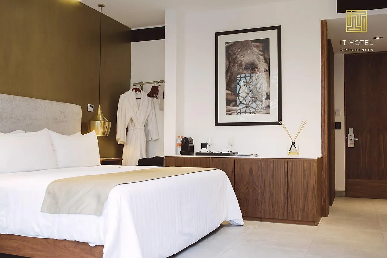 It Boutique Hotel & Restaurant Playa del Carmen
