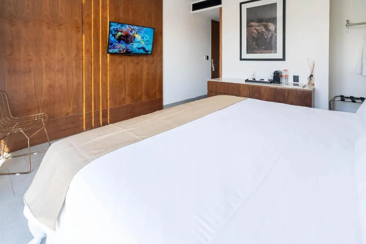 It Boutique Hotel & Restaurant Playa del Carmen